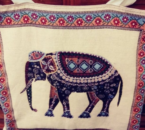 Day 134 - Elephant Hand Bag Day 134 - Elephant Hand Bag