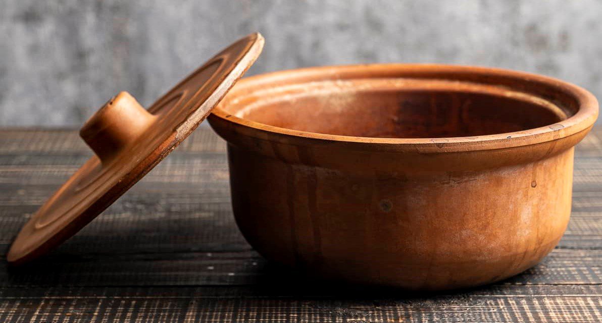 Pot (2) Pot (2)